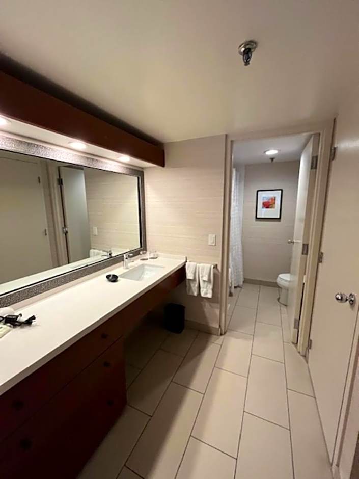 Cambridge Suites Toronto