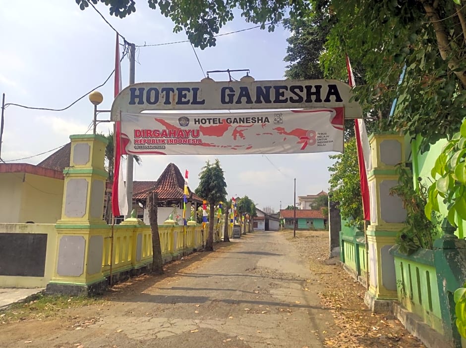 Capital O 93024 Hotel Ganesha