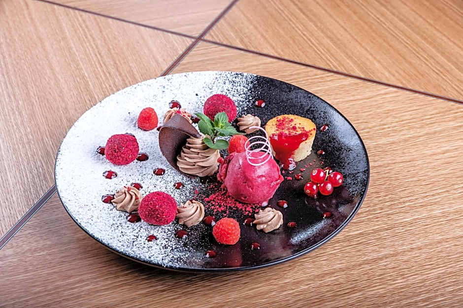 Restaurant & Design Hotel Noem Arch