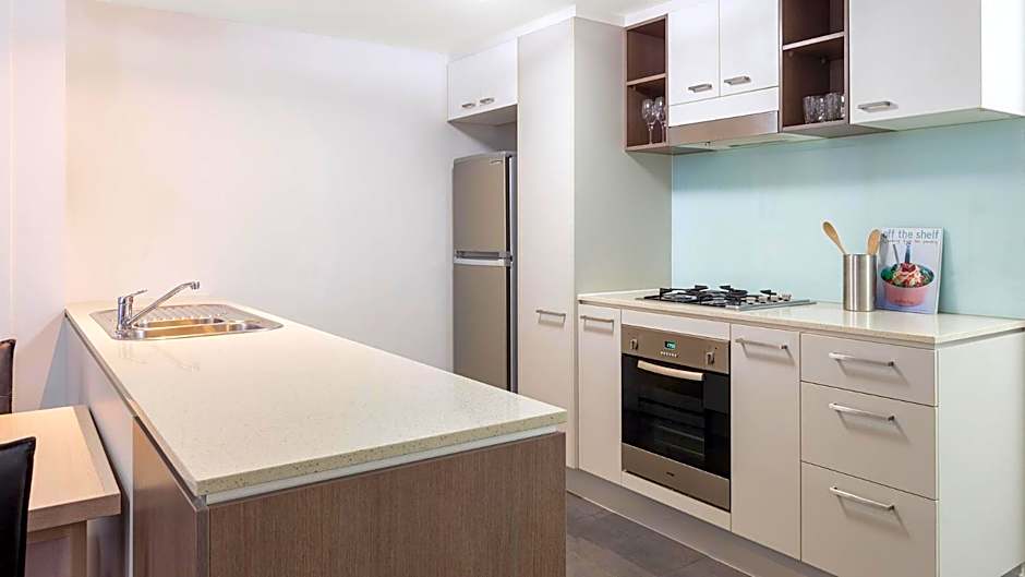 Oaks Brisbane on Charlotte Suites