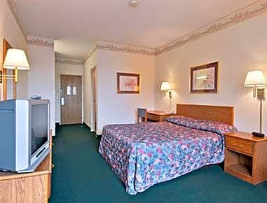 Super 8 by Wyndham Gretna
