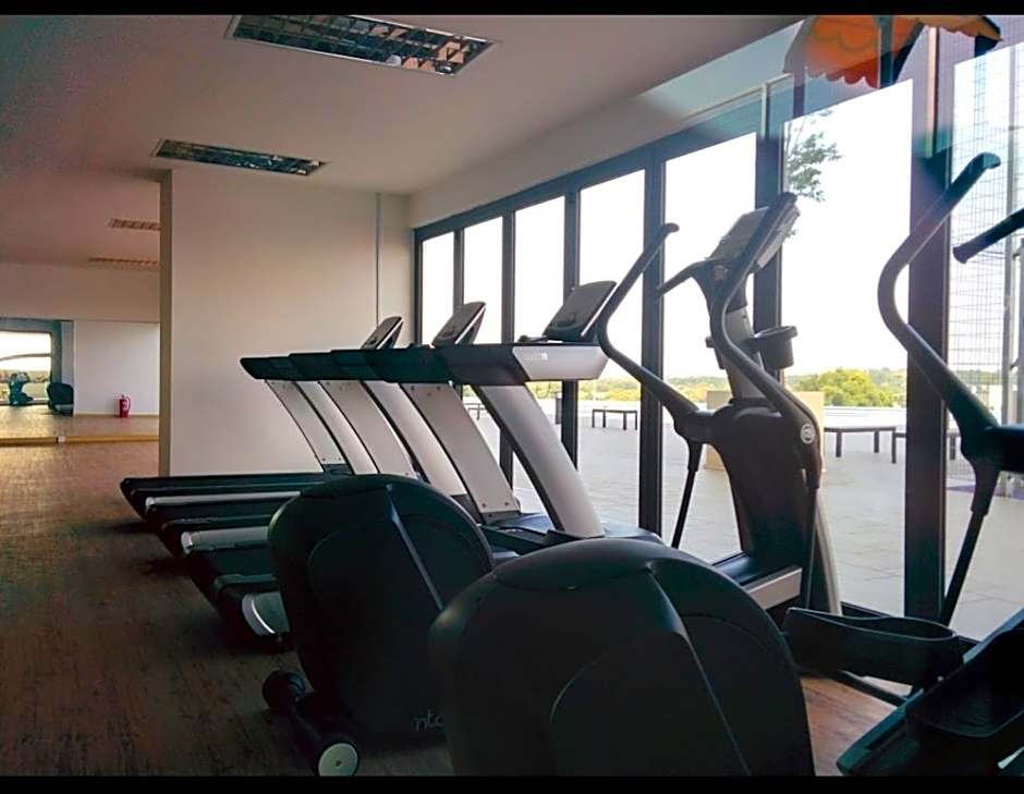 Raffles Suites 2 Bedroom Homestay