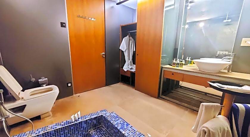 Mana Hotels