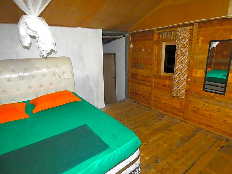 Santi Garden Bungalows