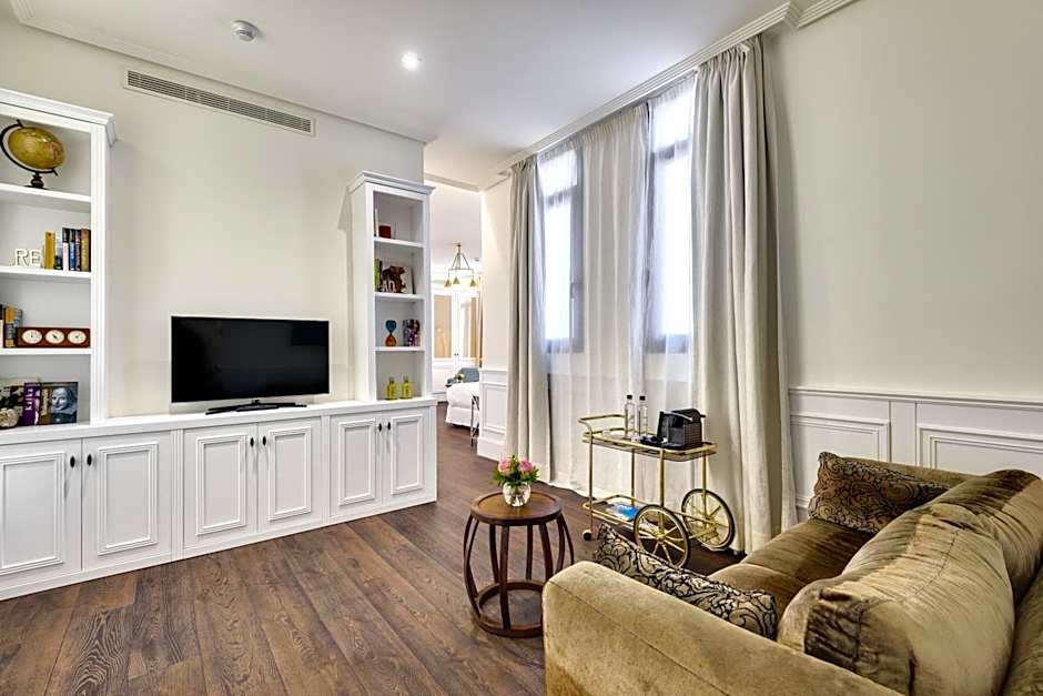 H10 Villa De La Reina