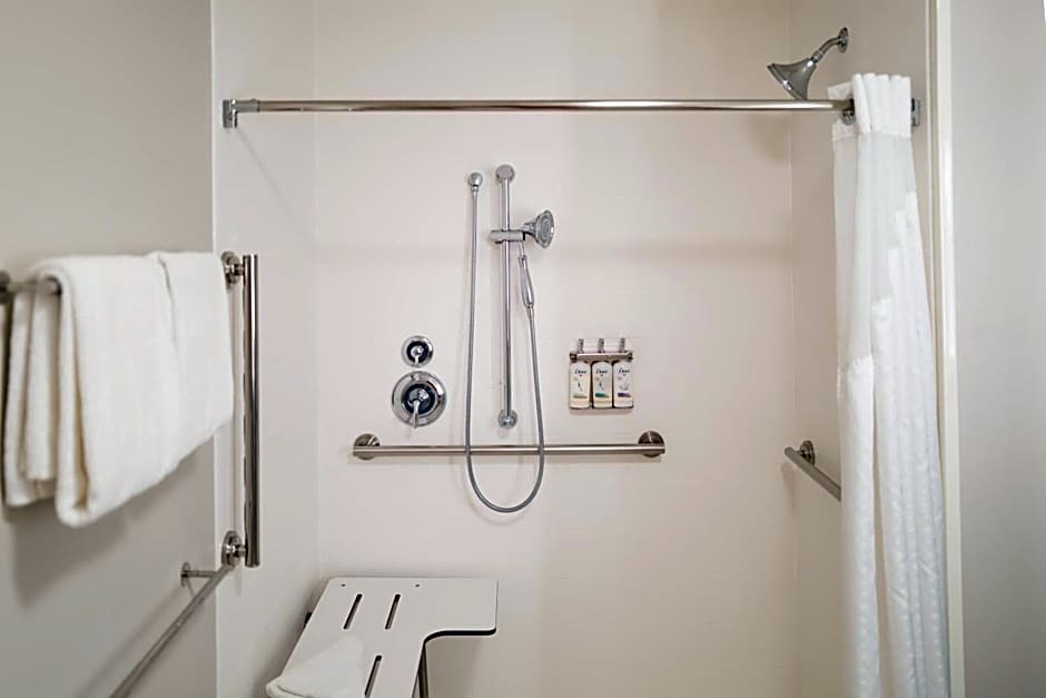 Holiday Inn Express & Suites Franklin - Berry Farms By IHG