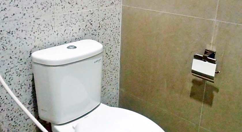 RedDoorz @ Hotel DPraya Pati