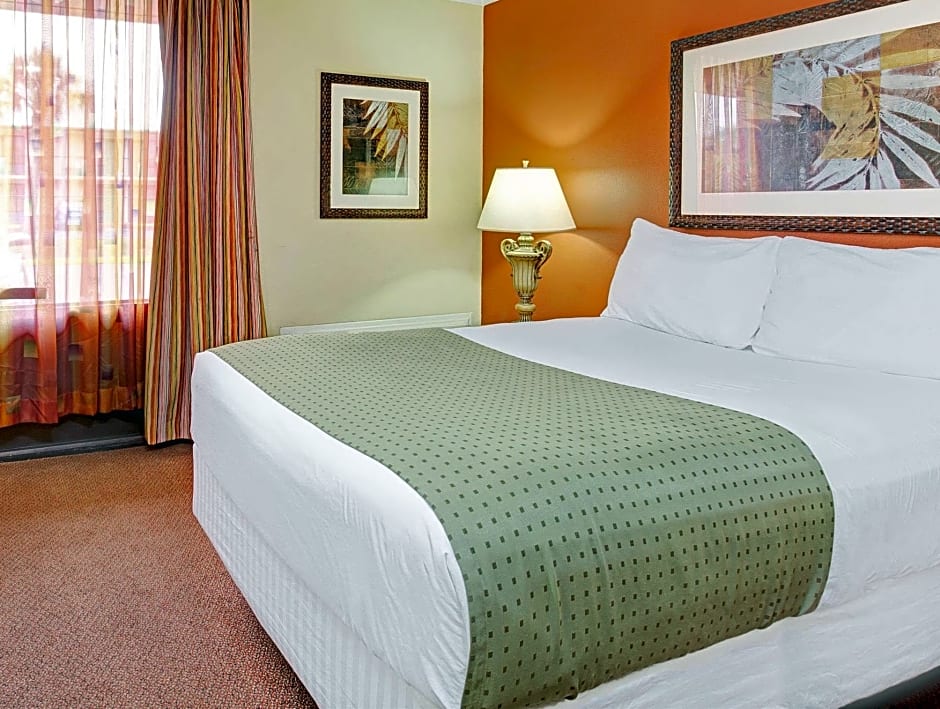Days Inn by Wyndham Kissimmee West