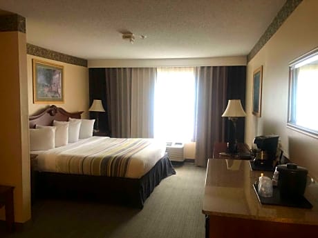 1 King Bed Mobility Accessible Room Non-Smoking