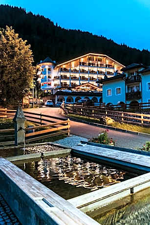Hotel Cesa Tyrol