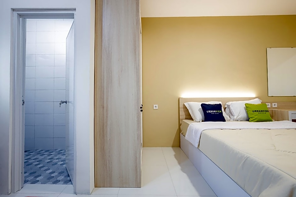 Urbanview Hotel Syariah The Ragunan Residence Cilandak