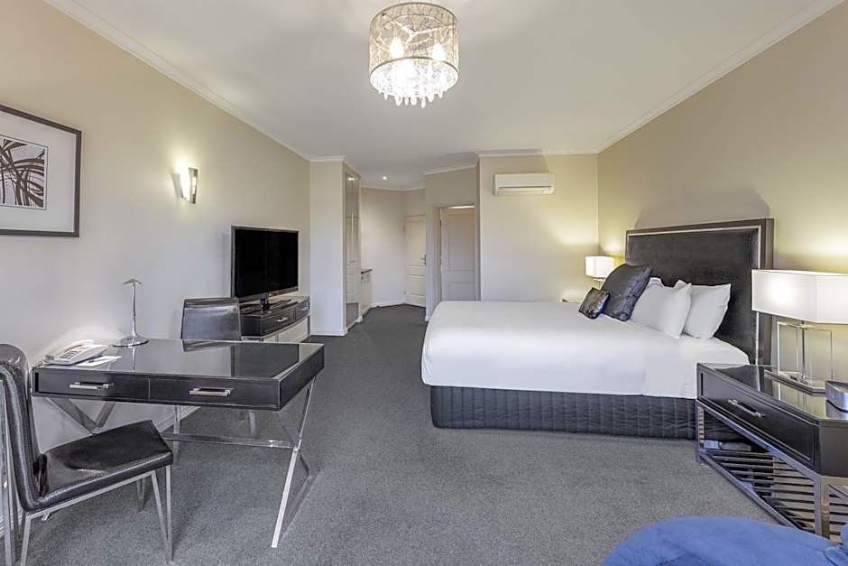 The Carrington Hotel