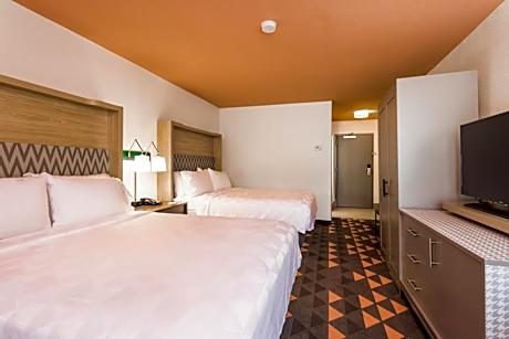 Standard Queen Room with Two Queen Beds