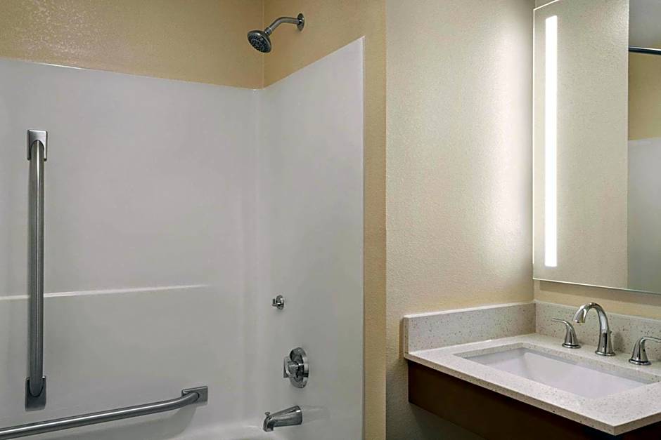 AmericInn by Wyndham Dodgeville