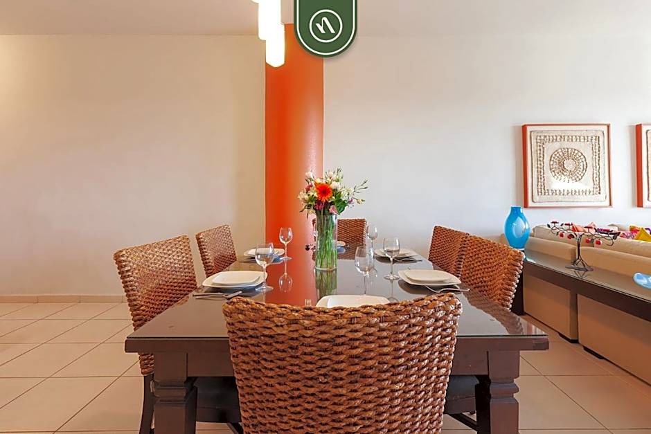 Mexican Styled 2 BR Condo - Beachfront - Pool