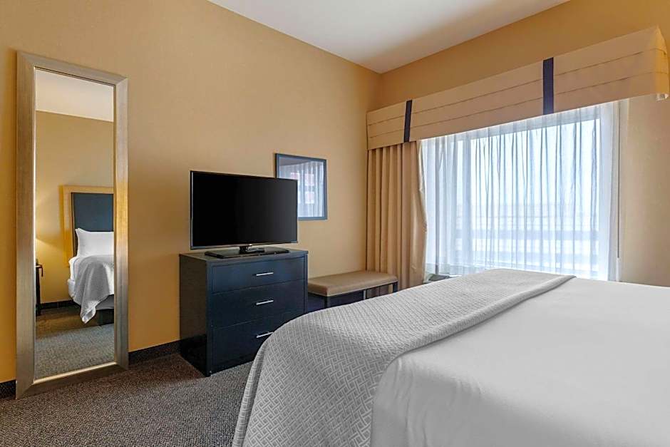 Cambria Hotel Denver International Airport