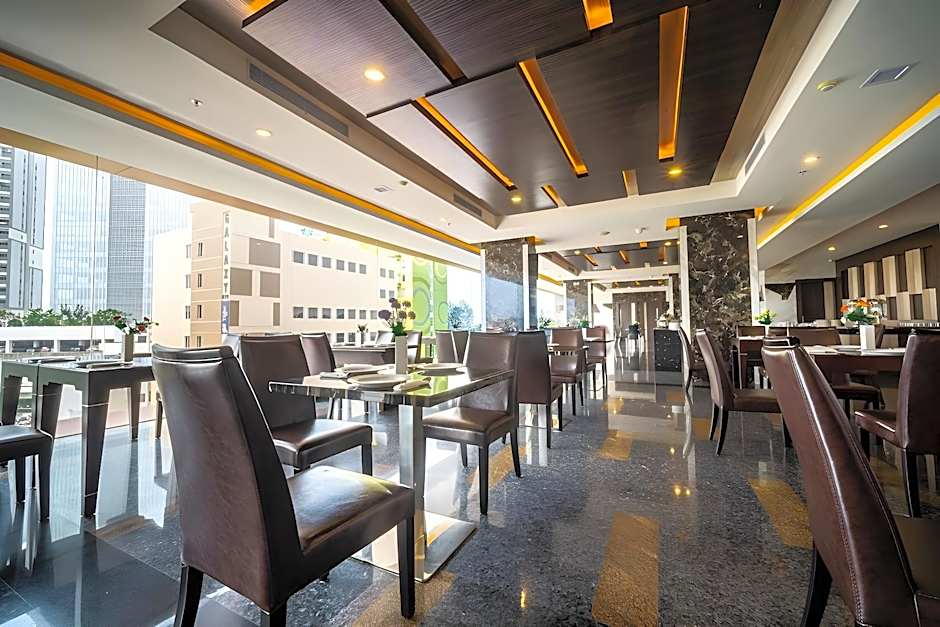 M-One Hotel Harbour Bay