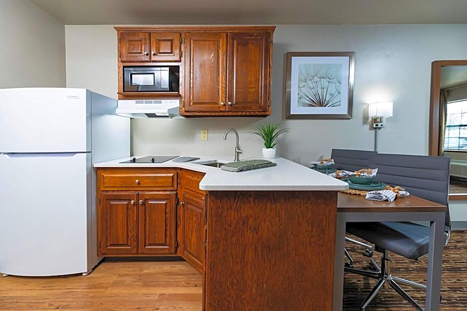 Extended Stay Airport