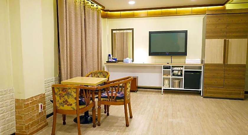 Goodstay Andong Park Hotel