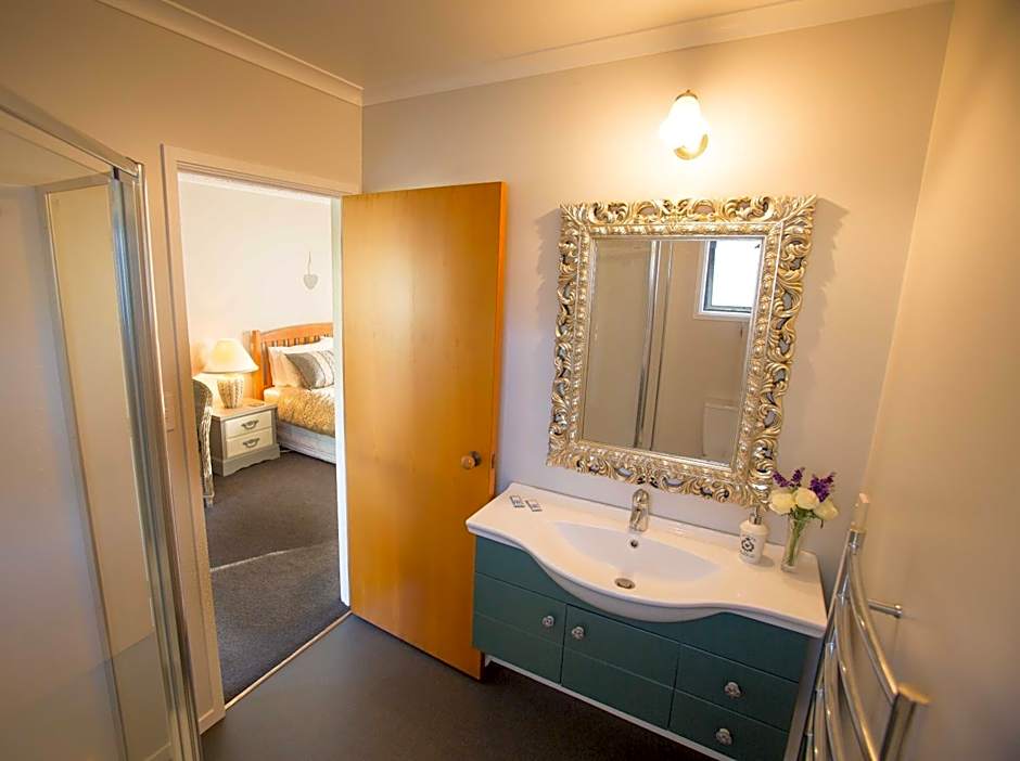 Rolling Hills Country Stay B&B