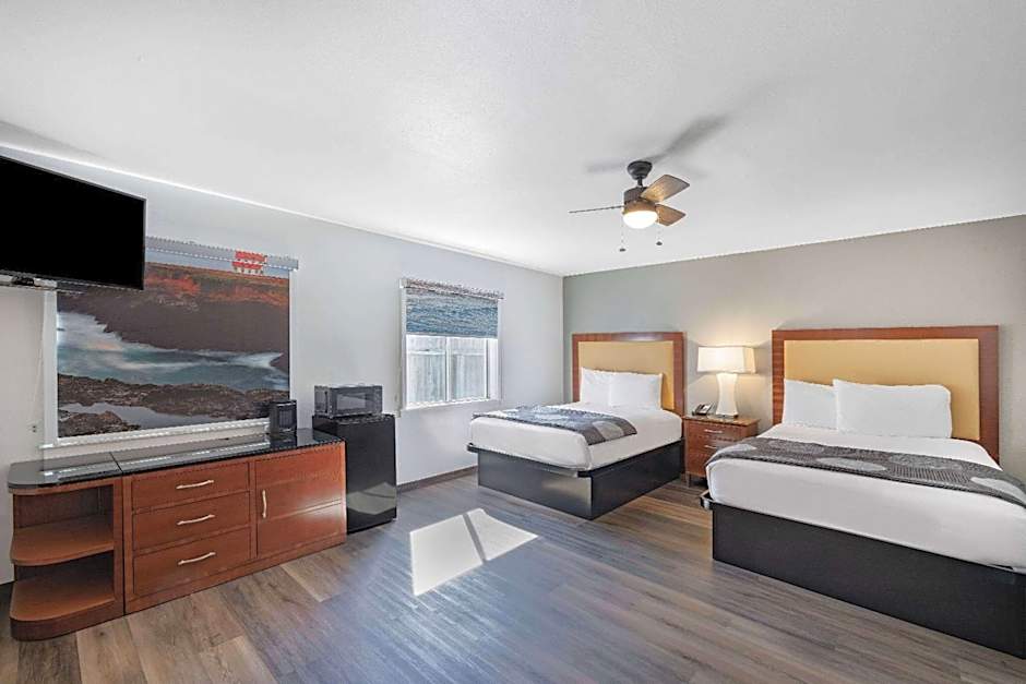 Oceanside Inn & Suites, a Days Inn by Wyndham