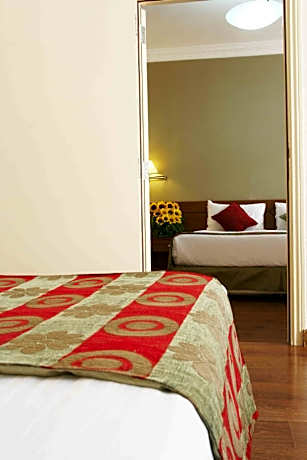 2 Bedroom Family Suite