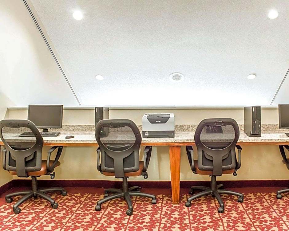 Comfort Inn Fayetteville near Fort Bragg