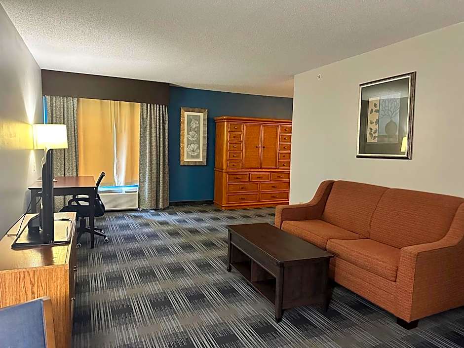 Holiday Inn Express and Suites Meriden By IHG