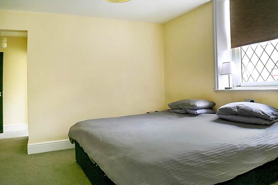 OYO Castle Hotel, Accrington