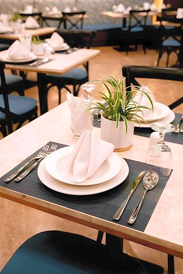 Goldberry Suites and Hotel Cebu