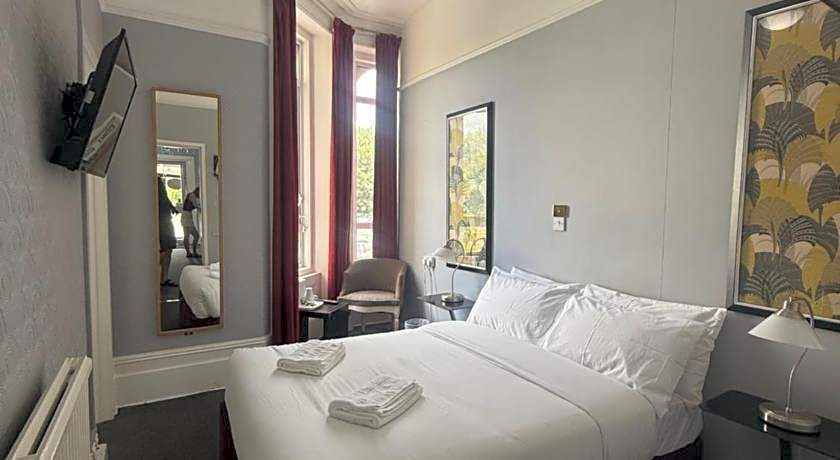 Fairmount Hotel