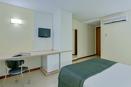 TWC - Standard Room - 2 single beds