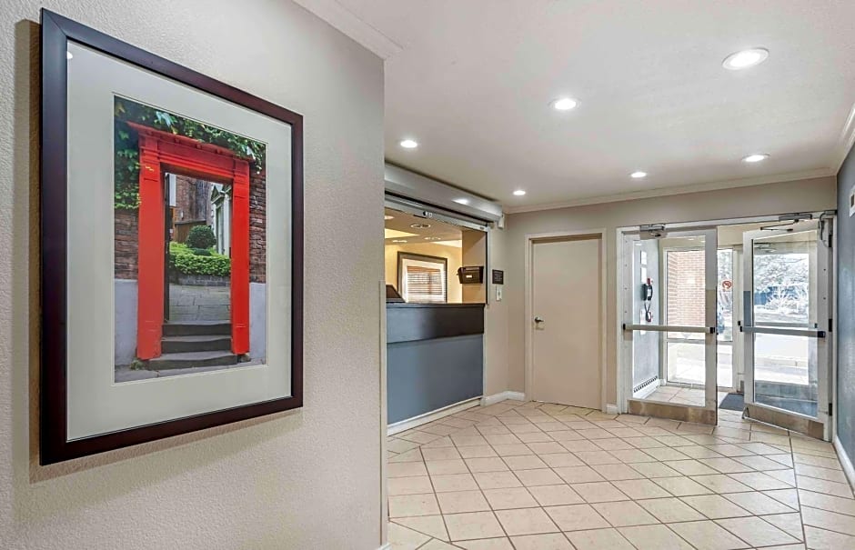 Extended Stay America Suites - Chicago - Westmont - Oak Brook