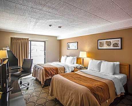 2 Double Beds, No Smoking,