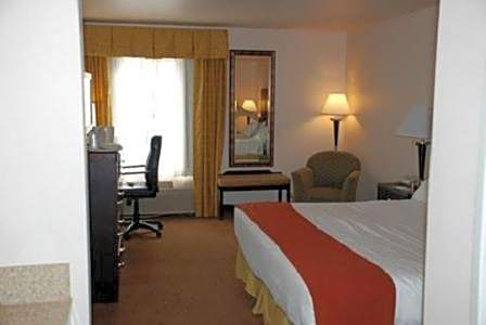 Holiday Inn Express Hotel And Suites Fenton-I-44 By IHG