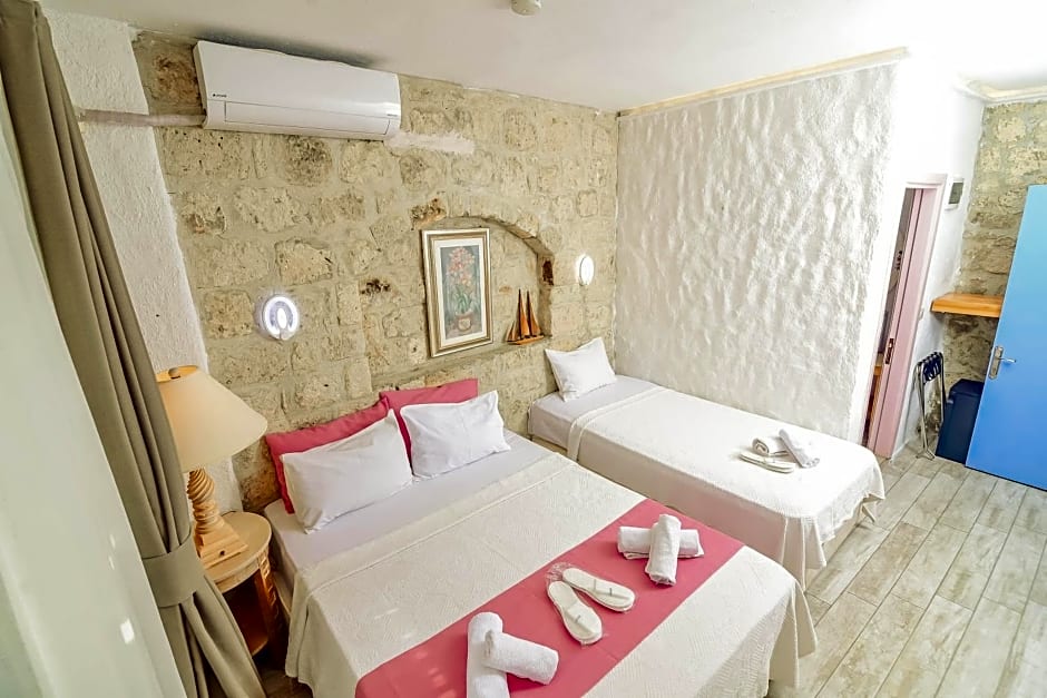 Alacati Asmali Konak Hotel
