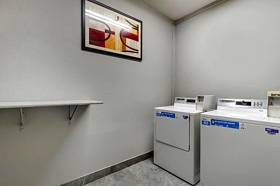Quality Inn & Suites Lincoln North