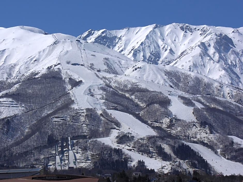 Hakuba Ski-Kan