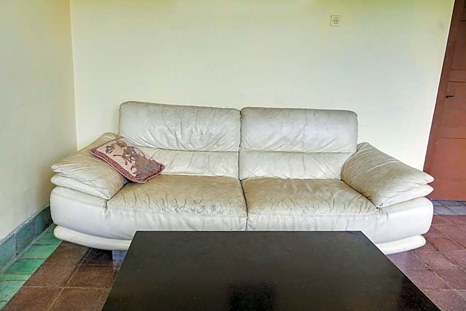 OYO Life 92087 Griya Nurainy