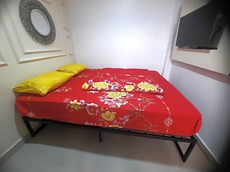 OYO 94032 Jm Guest House 2NearStasiun karawang
