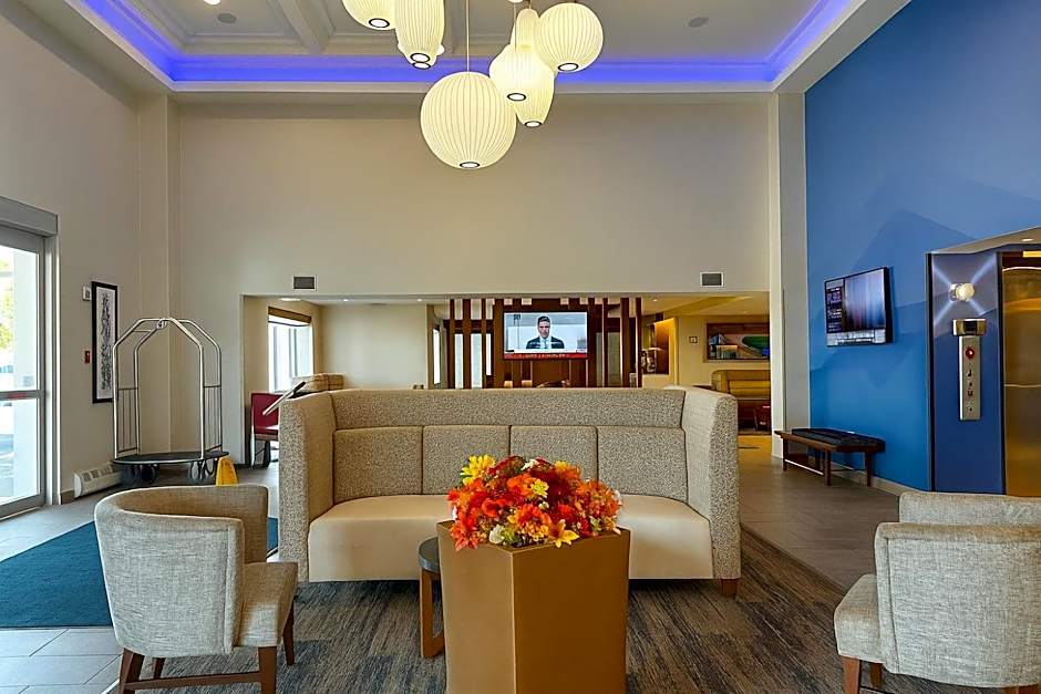 Holiday Inn Express & Suites Halifax - Bedford By IHG