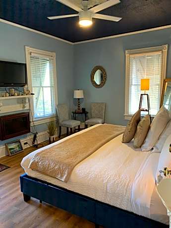 King Room with Balcony
