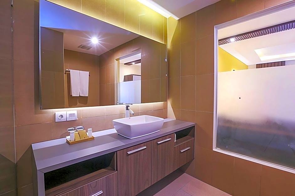 Canggu Dream Village Hotel and Suites