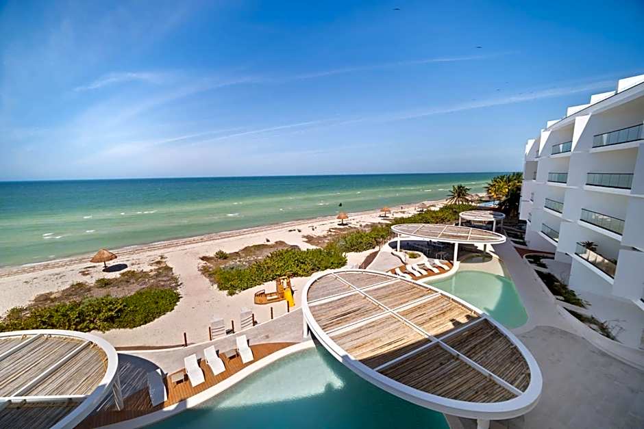 SIELA Oceanfront Luxury 4 BR Villa