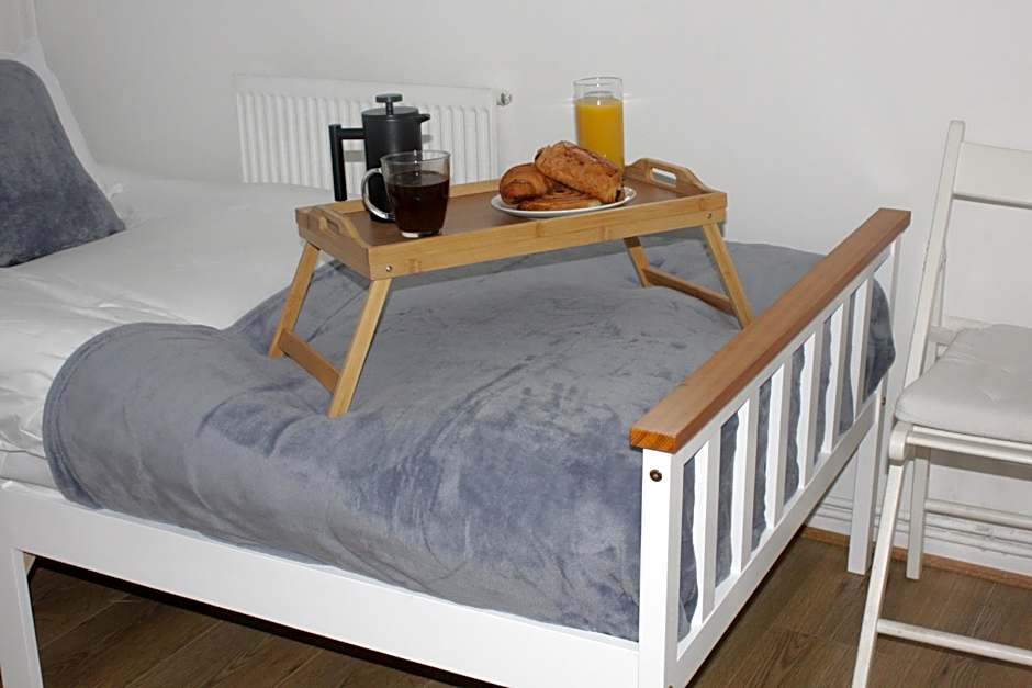 Elegant Room in St Albans