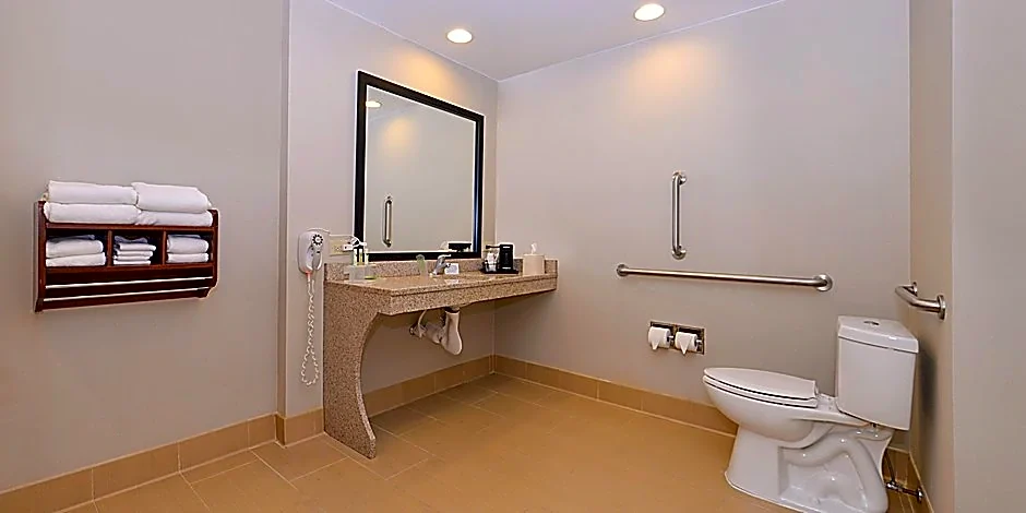 Holiday Inn Express Crestwood By IHG
