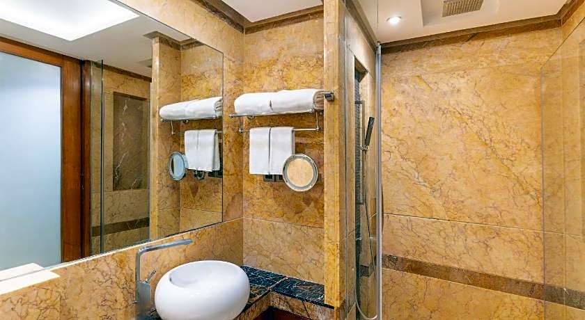 Hotel Radisson Blu Kaushambi Delhi NCR