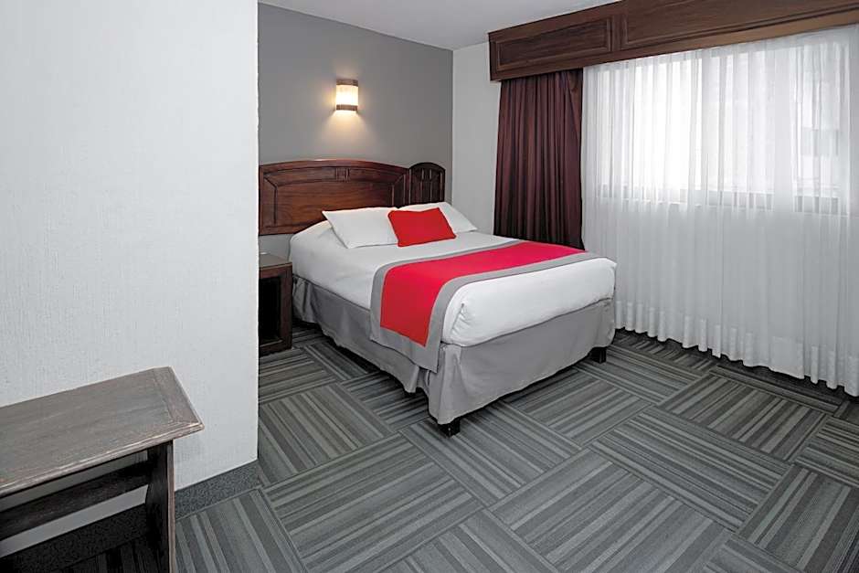 Ramada Plaza by Wyndham Leon