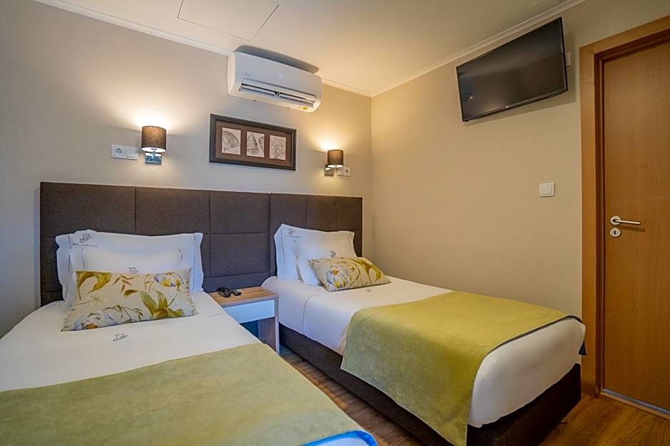 Dinya Lisbon Hotel & Lounge Bar