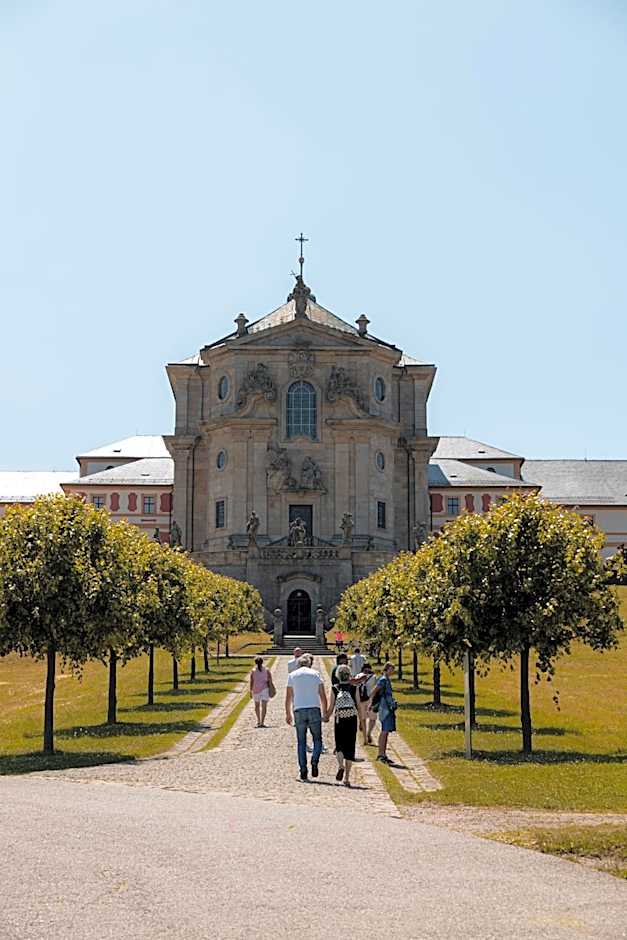 ART Hostel & Apartments